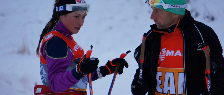 Běžkyně Nováková zahájila sezonu dvacátým místem ve sprintu, bodoval i Jakš