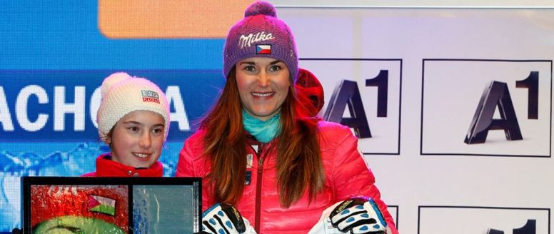 České slalomářky v čele s Šárkou Strachovou zítra jedou noční slalom SP ve Flachau