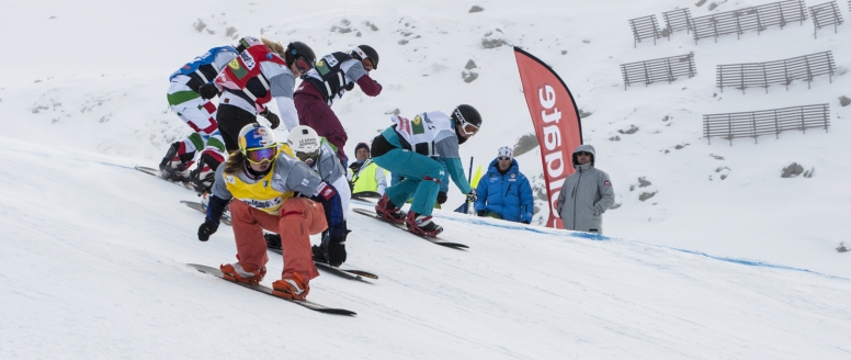 První velký závod olympijské vítězky, nečekaná viróza, ztracené lyže. Začíná MS v akrobatickém lyžování a snowboardingu v Kreischbergu