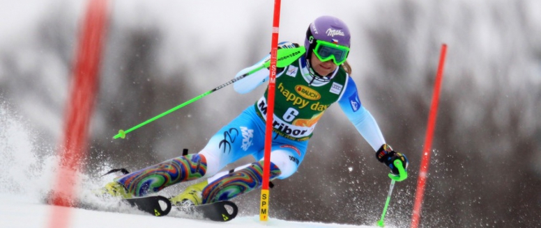 Šárka Strachová opět útočí na svěťákové bedny: v Mariboru jí po prvním kole slalomu patří druhé místo