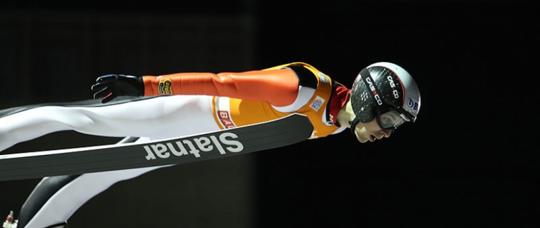 Z kvalifikace v Lillehammeru postupuje hned pět českých skokanů, vítězem je Polák Stoch