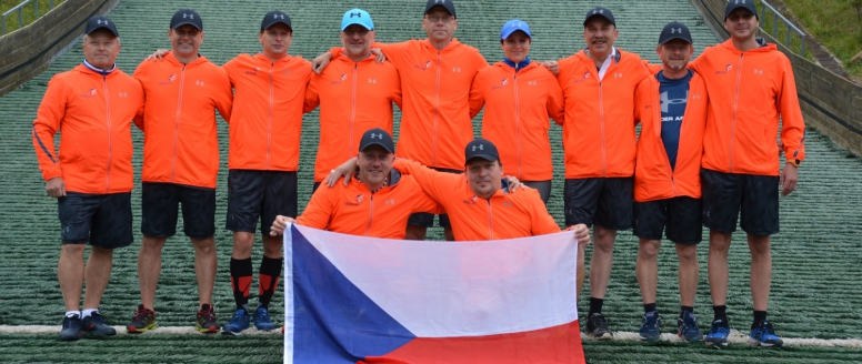 Čeští skokanští a sdruženářští veteráni se na Mistrovství světa v Rasnově neztrácejí a bojují o příčky nejvyšší