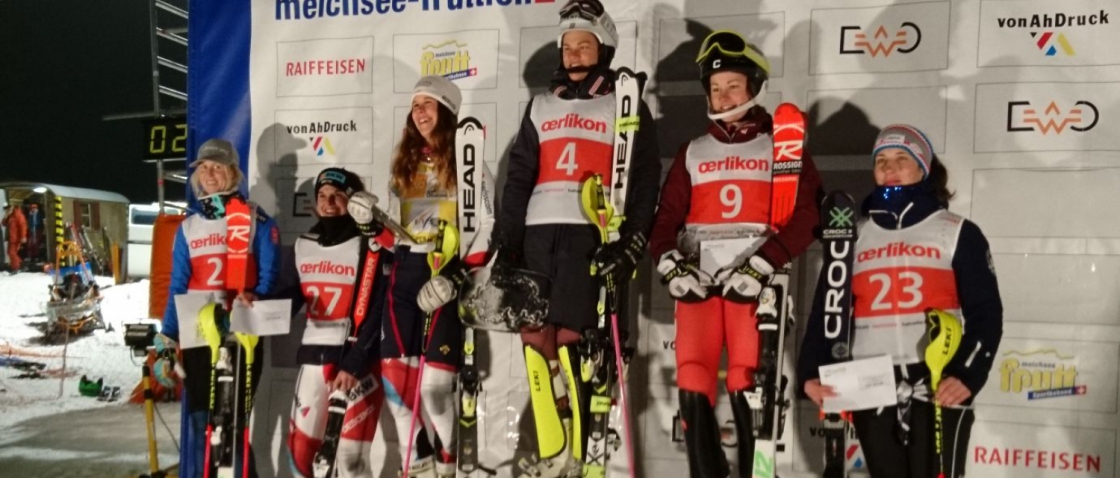 Gabriela Capová zajela skvělé čtvrté místo ve slalomu Evropského poháru, Martina Dubovská na taktéž výborném osmém místě.