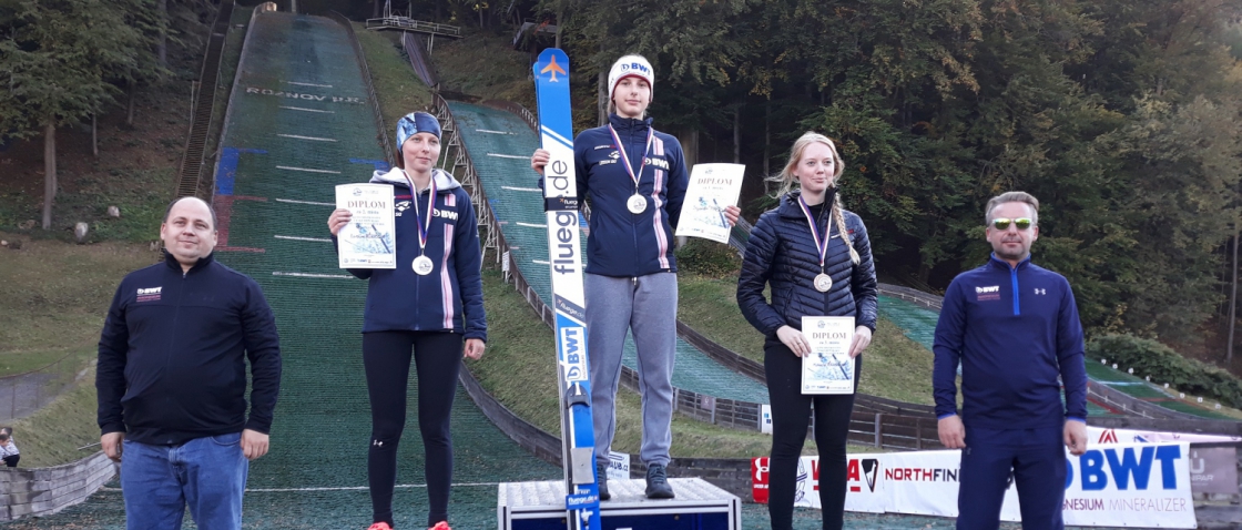 Mistrovství ČR ve skocích na lyžích vyhrála Ptáčková, mezi dorostenci dominoval Vaverka