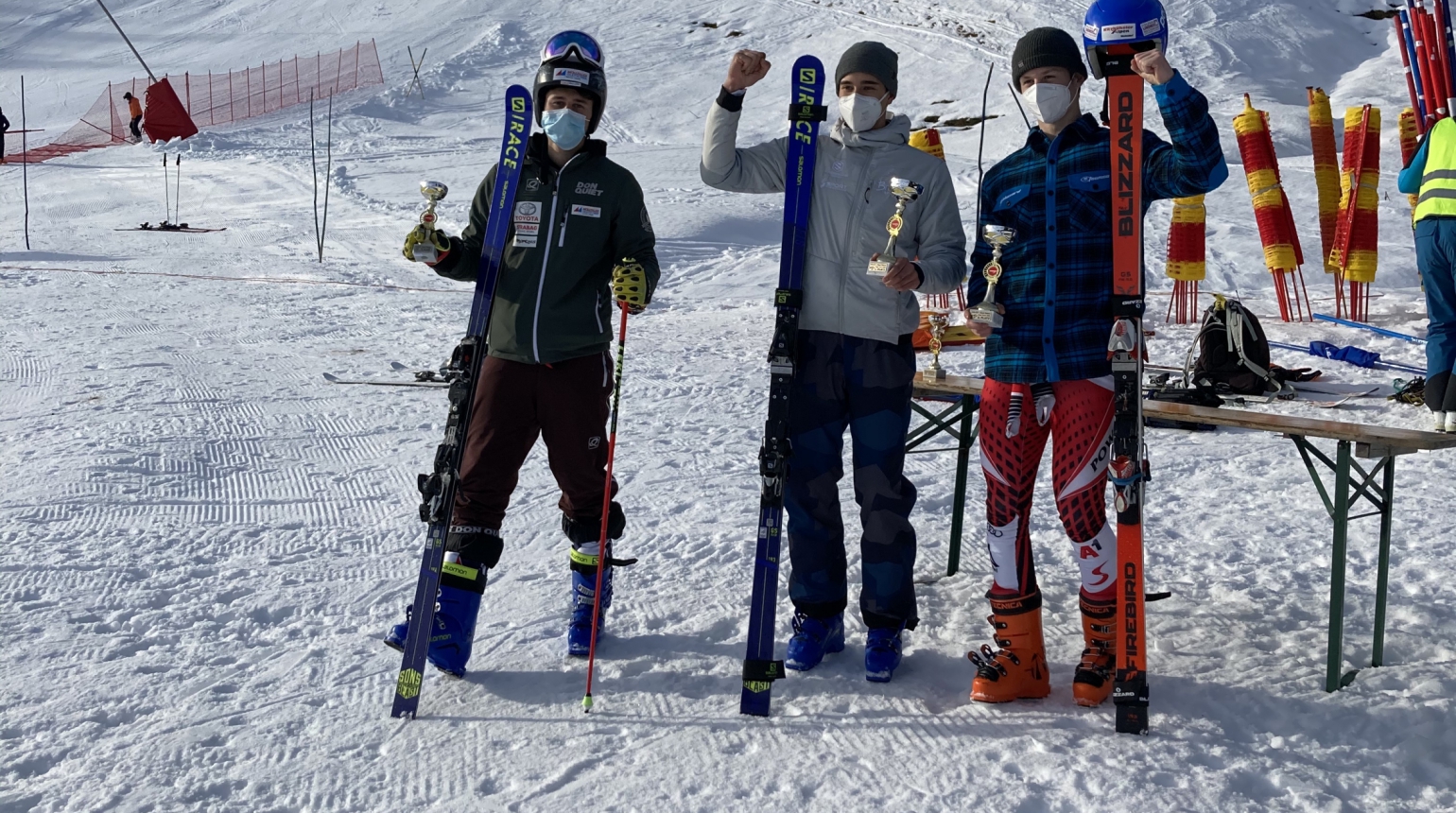 Výsledkový servis: Paulus 2. na mistrovství Slovinska, Koula zlepšil body 4. místem na Pass Thurn a prvním rokem juniorka Semeráková 1. ve slalomu FIS v Polsku