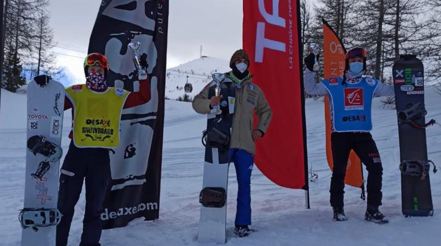 Úspěšný český útok na bednu na EP snowboardcrossařů: Tatarko stříbrný, Houser bronzový