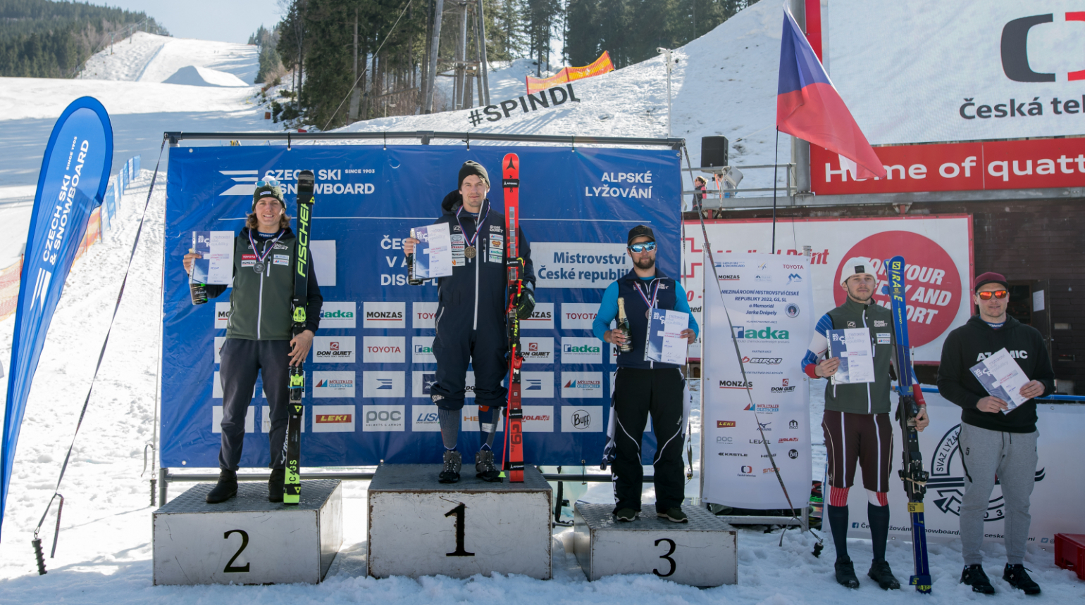 Obří slalom na MČR: Krýzl získal osmnáctý republikový titul, mezi ženami se radovala Capová. Pauláthová se rozloučila s kariérou