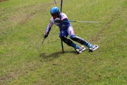 Martin Barták při slalomu
