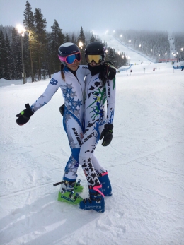 v cíli obřího slalomu v Levi s Katřinou Kotrlovu