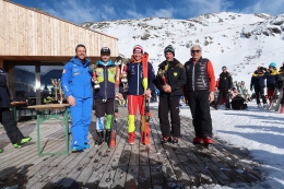 Tři nejlepší ve slalomu FIS v Soldě: 1. Ondřej Berndt (CZE), 2. Žan Grošelj (SLO), 3. Cristian Deville (ITA) 