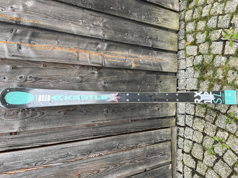 Slalomky Kästle 151