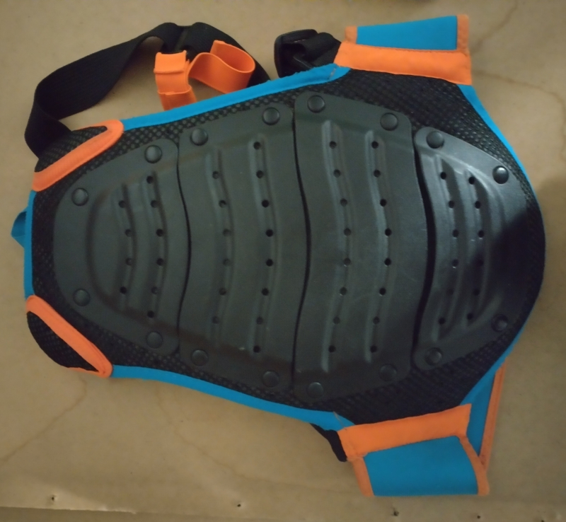 Páteřák pro děti 122 -140 cm