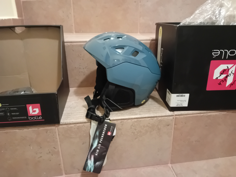 Prodám přilbu Bollè