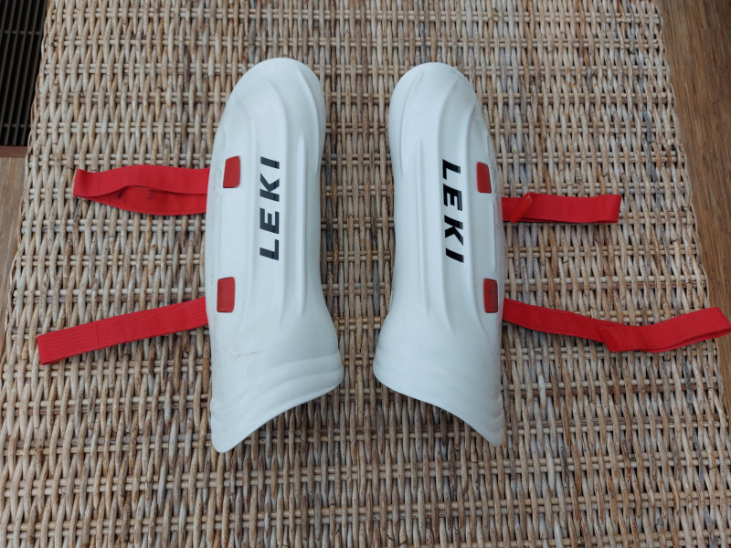 Chránič holeně Leki Shin Guard Worldcup PRO - 40cm