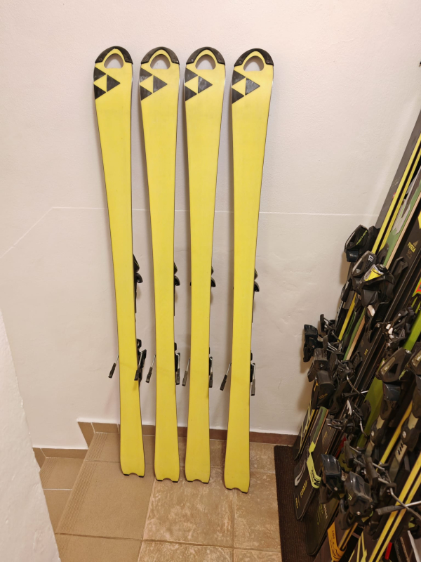 SL lyže fischer 150 cm / R10