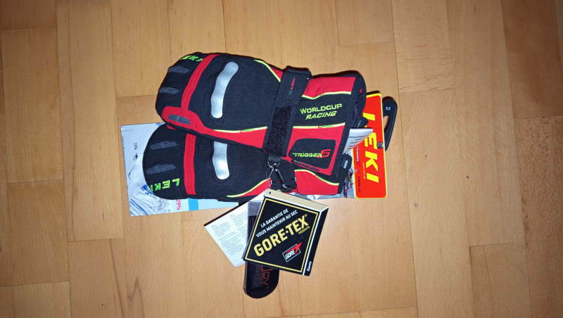 Prodám rukavice Leki vel 5 nové