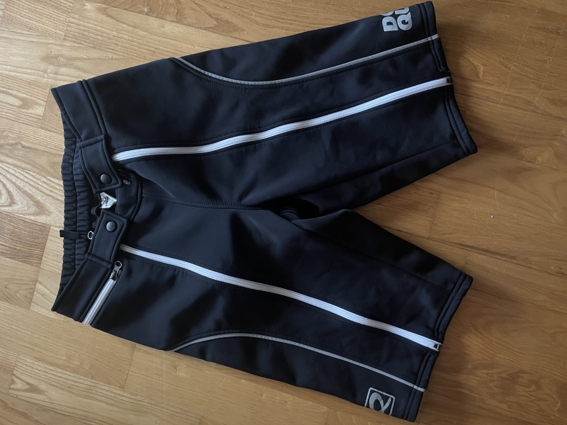 Kraťasy velikost M (jako nové)