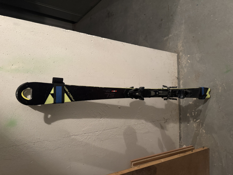 SL lyže Fischer 145cm