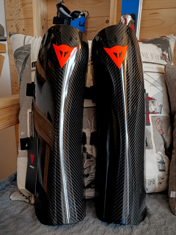 Nové chrániče Dainese Carbon WC