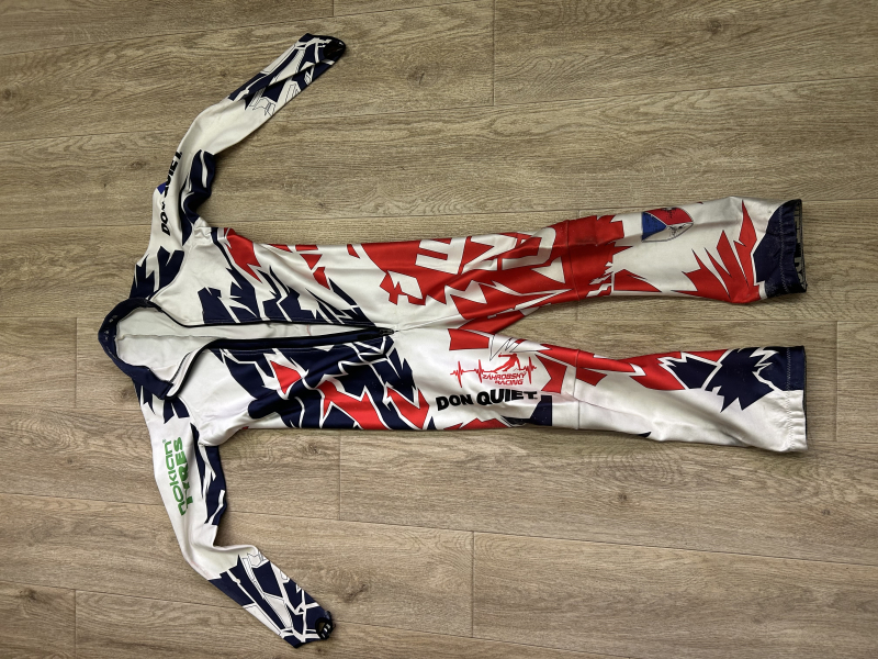 Lyžařská kombinéza