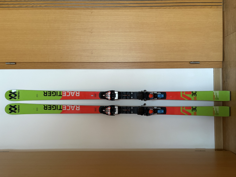 VÖLKL Racetiger GS WC 183