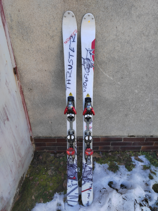 Prodám lyže Salomon freeride 160 cm - ZLEVNĚNO