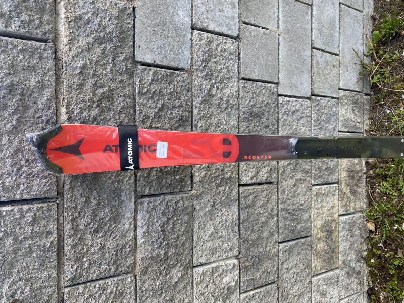 Nové Atomic Redster S9 157cm FIS + ICON RS12