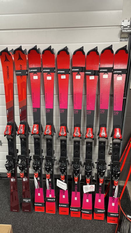 ATOMIC SL s VÁZÁNÍM 165 cm