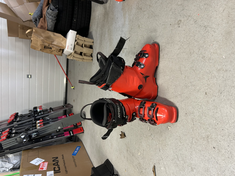 Atomic lyžáky - 24,5 (284 mm)