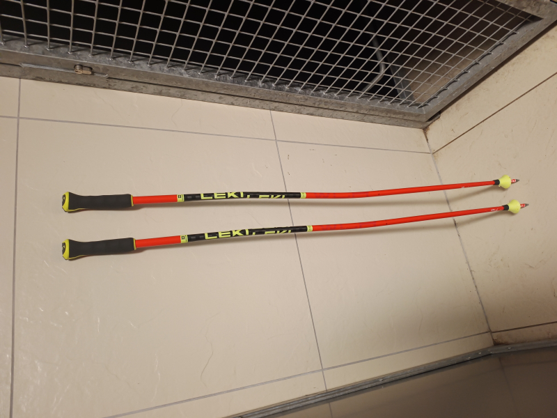 Lyžařské hole LEKI WCR LITE GS 3D - 115 cm