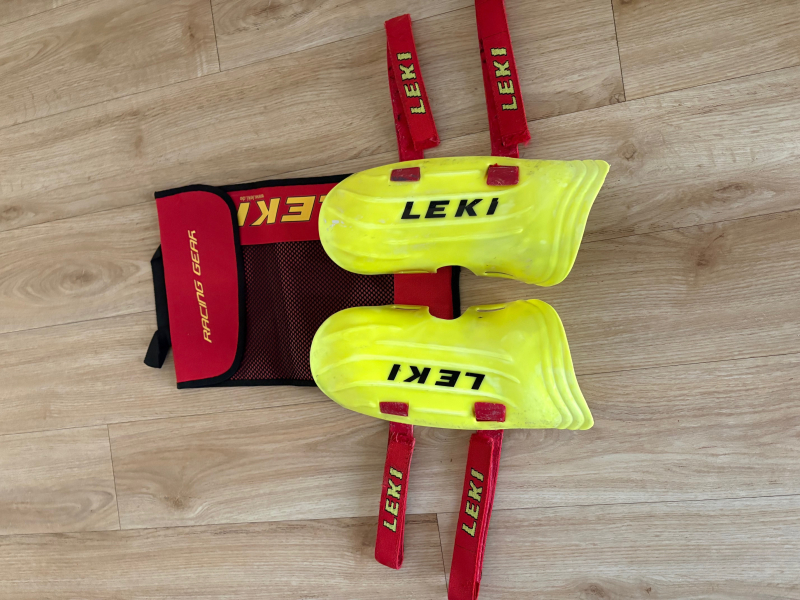 Žákovské slalomové chrániče Leki vel 33cm
