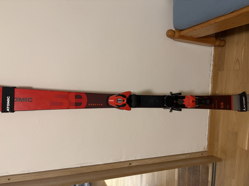 ATOMIC REDSTER S9 145 cm