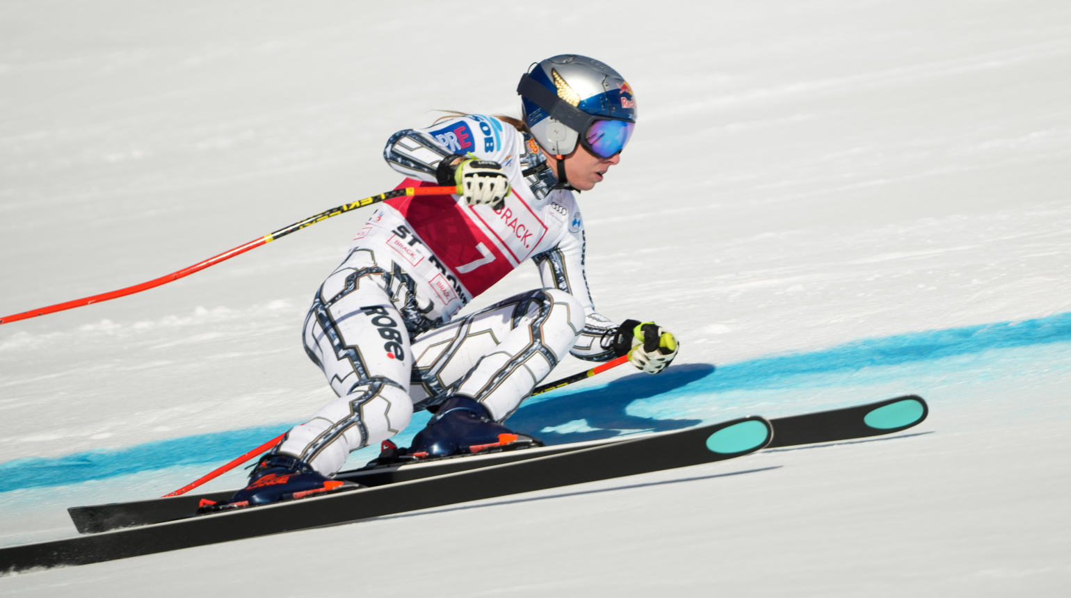 Ledecká v prvním sjezdu sezony na bodech. Z vítězství se po sedmi letech raduje legendární Vonnová
