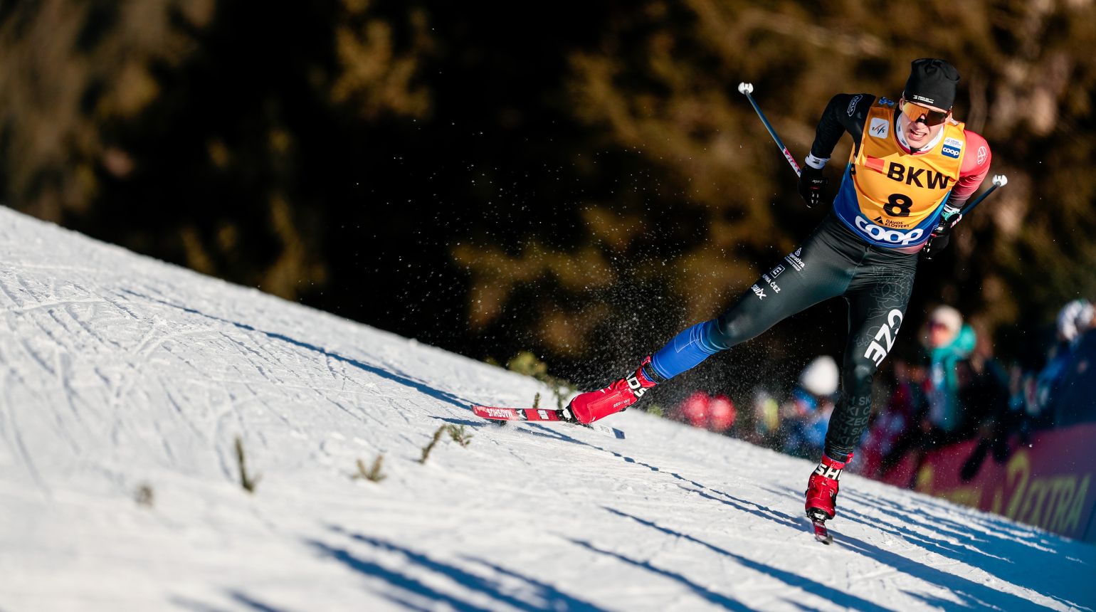 První z vrcholů sezóny běžců na lyžích startuje, na Tour de Ski odjela čtveřice Čechů