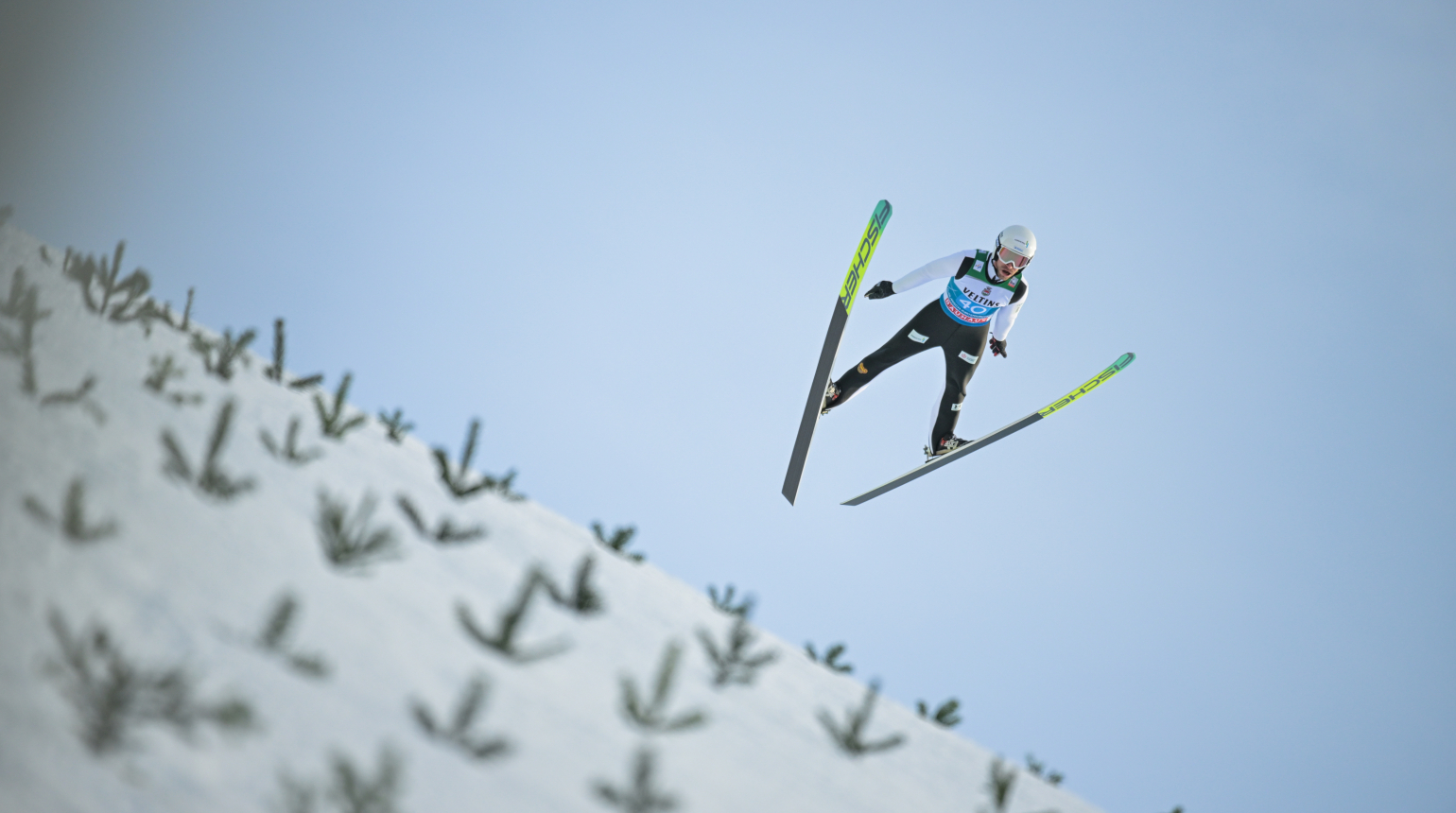 Koudelka zopakoval výsledek z Oberstdorfu. Indráčková v kvalifikaci při doskoku spadla, je v pořádku