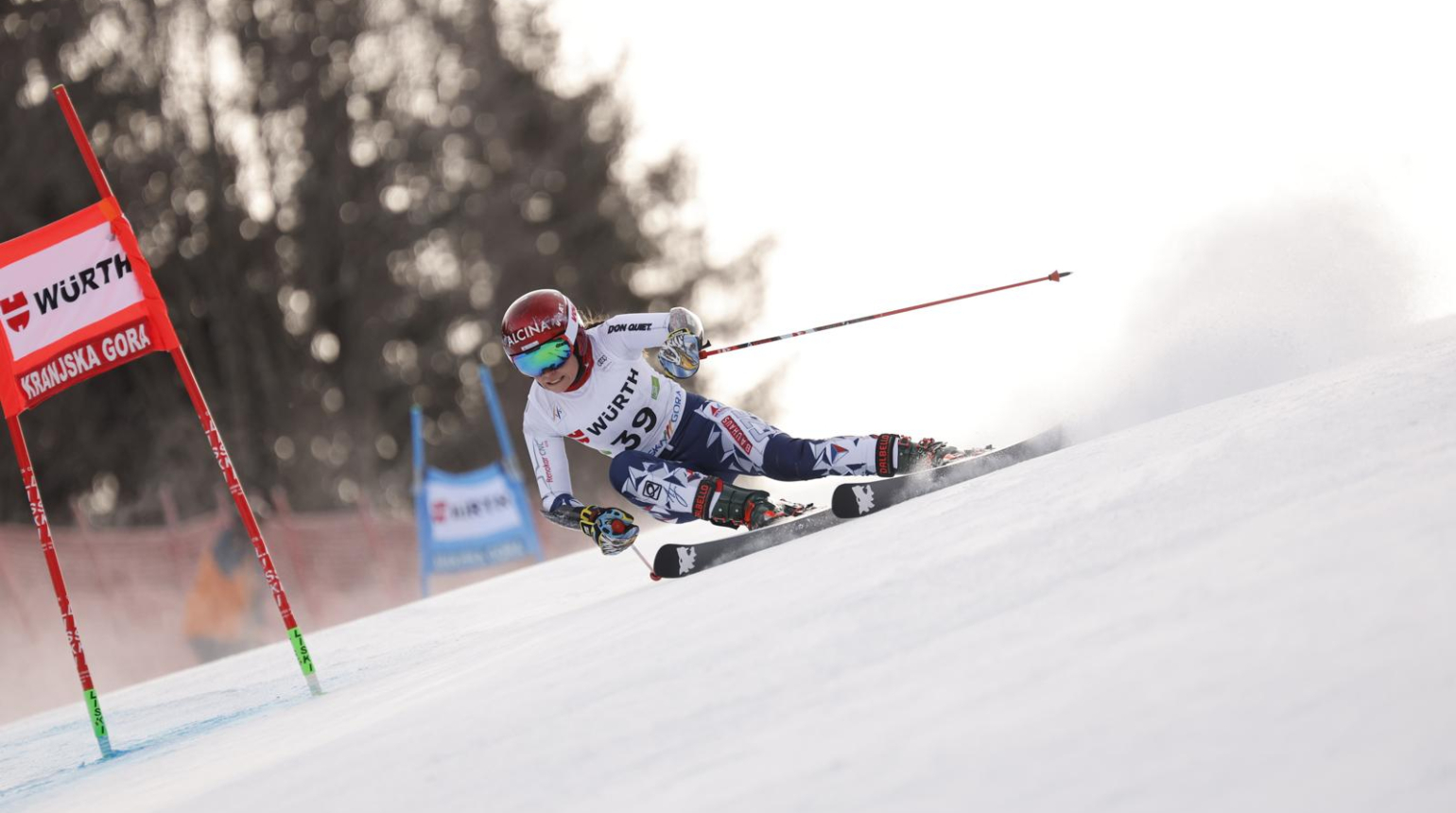 Jelínková v prvním závodě sezony skončila v úvodním kole
