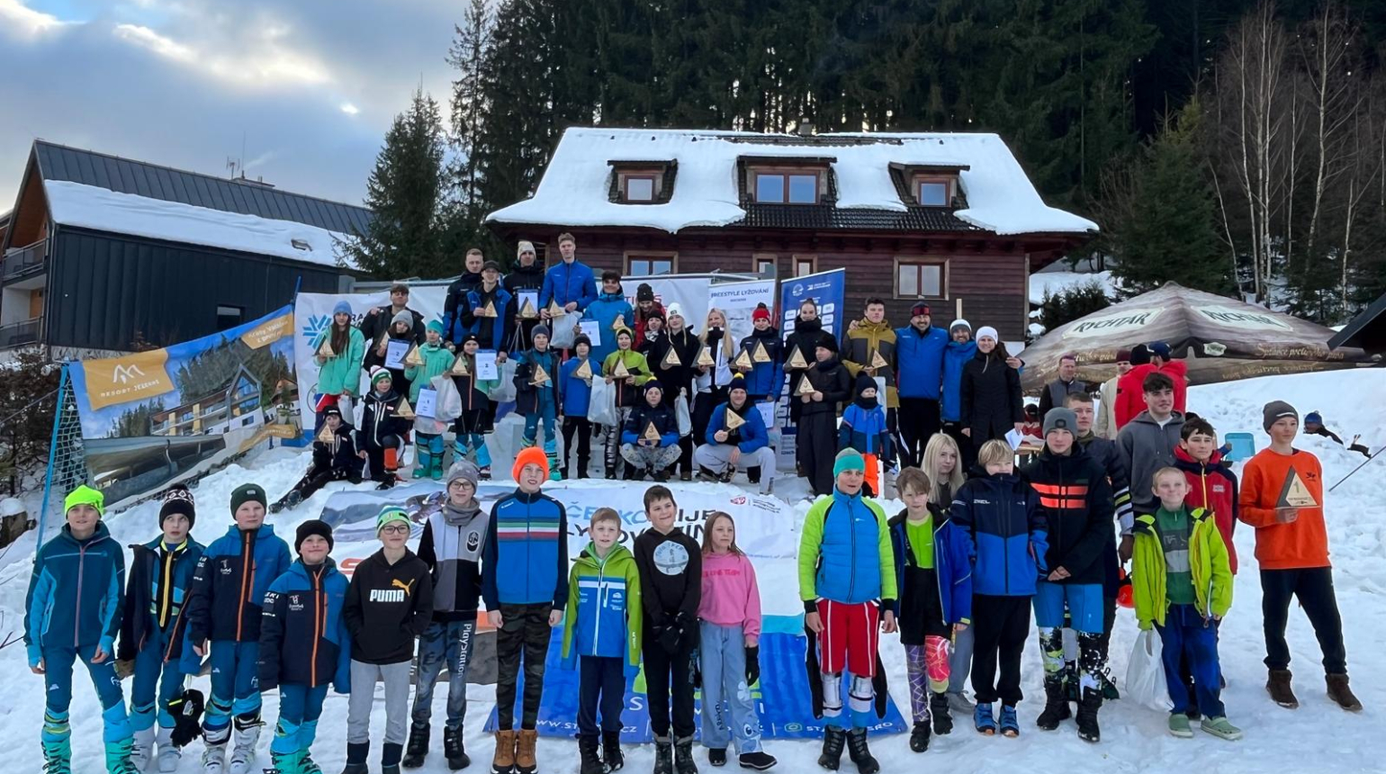 Jezerné a Harrachov hostily lednové závody FIS