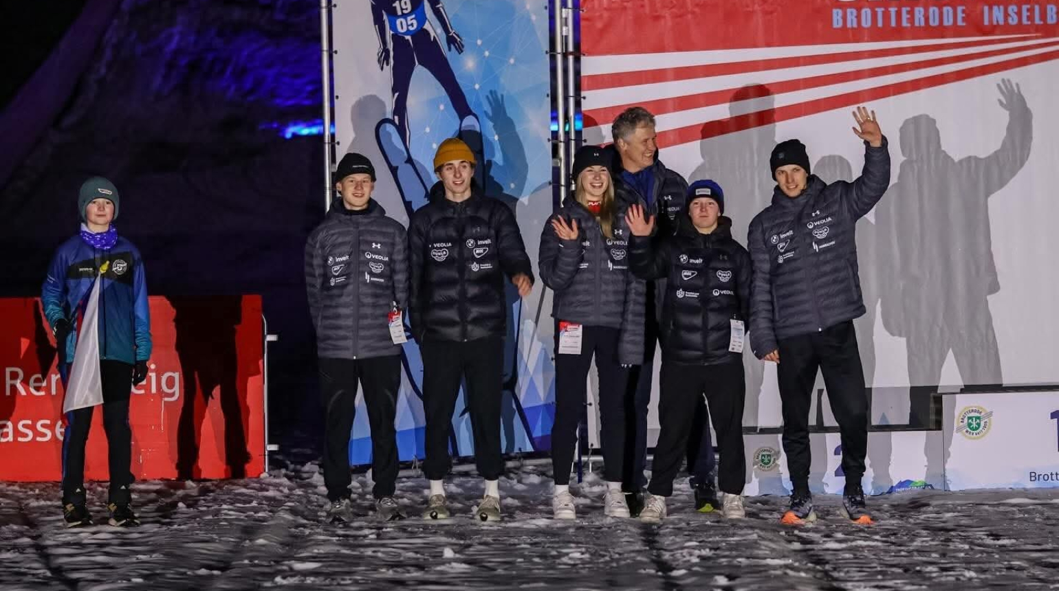 Čtyřčlenná skokanská výprava vyrazila do Oberhofu. Škarka a Štěpánková bodovali