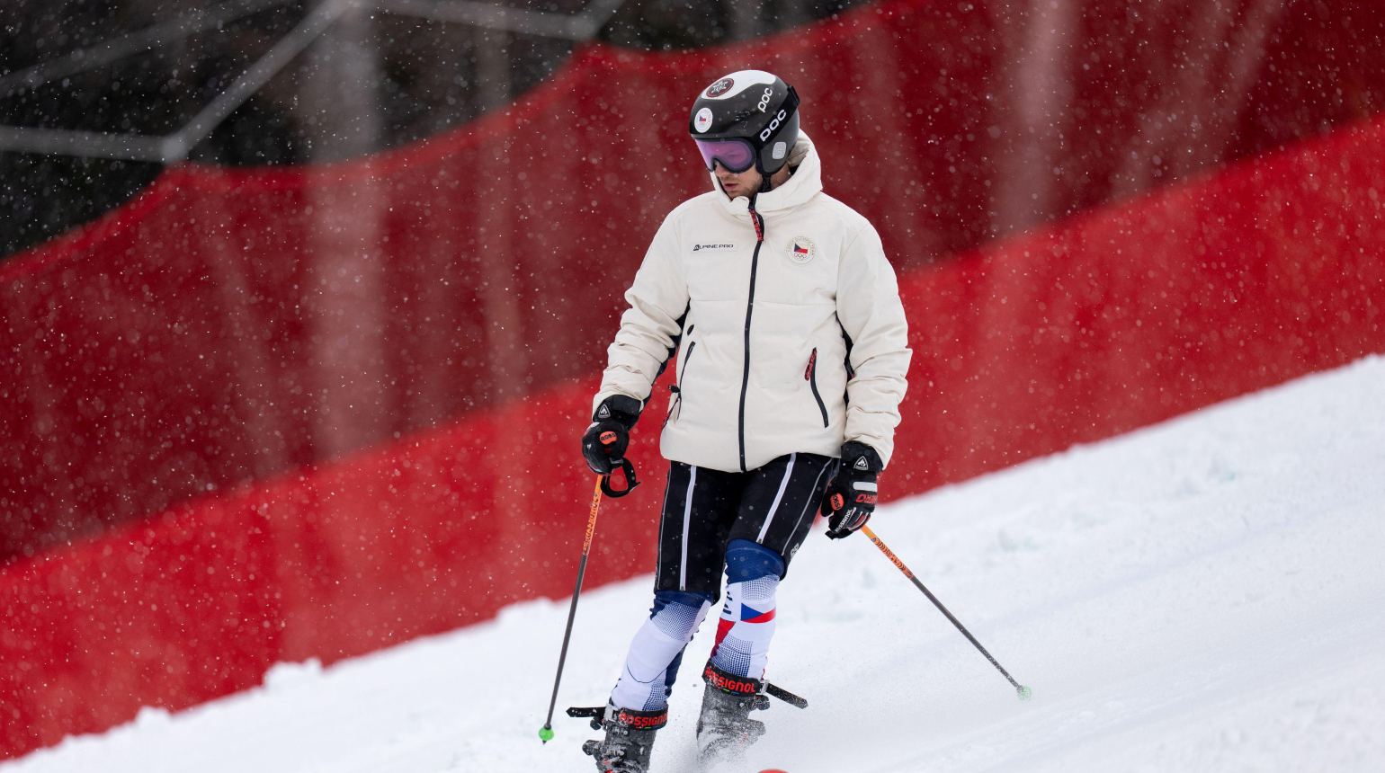 Müller v hustém sněžení a mlze nedokončil závěrečný slalom. Byla to ale má chyba, nevymlouval se