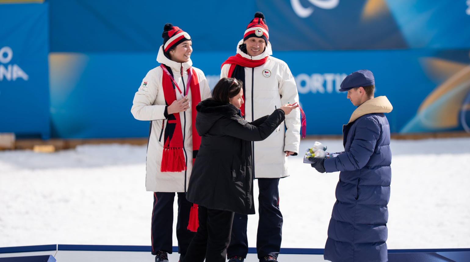 Dvě medaile Bubeníčkové, opakovaná umístění v top 10  i velké příběhy. České paralyžování bylo v Itálii vidět