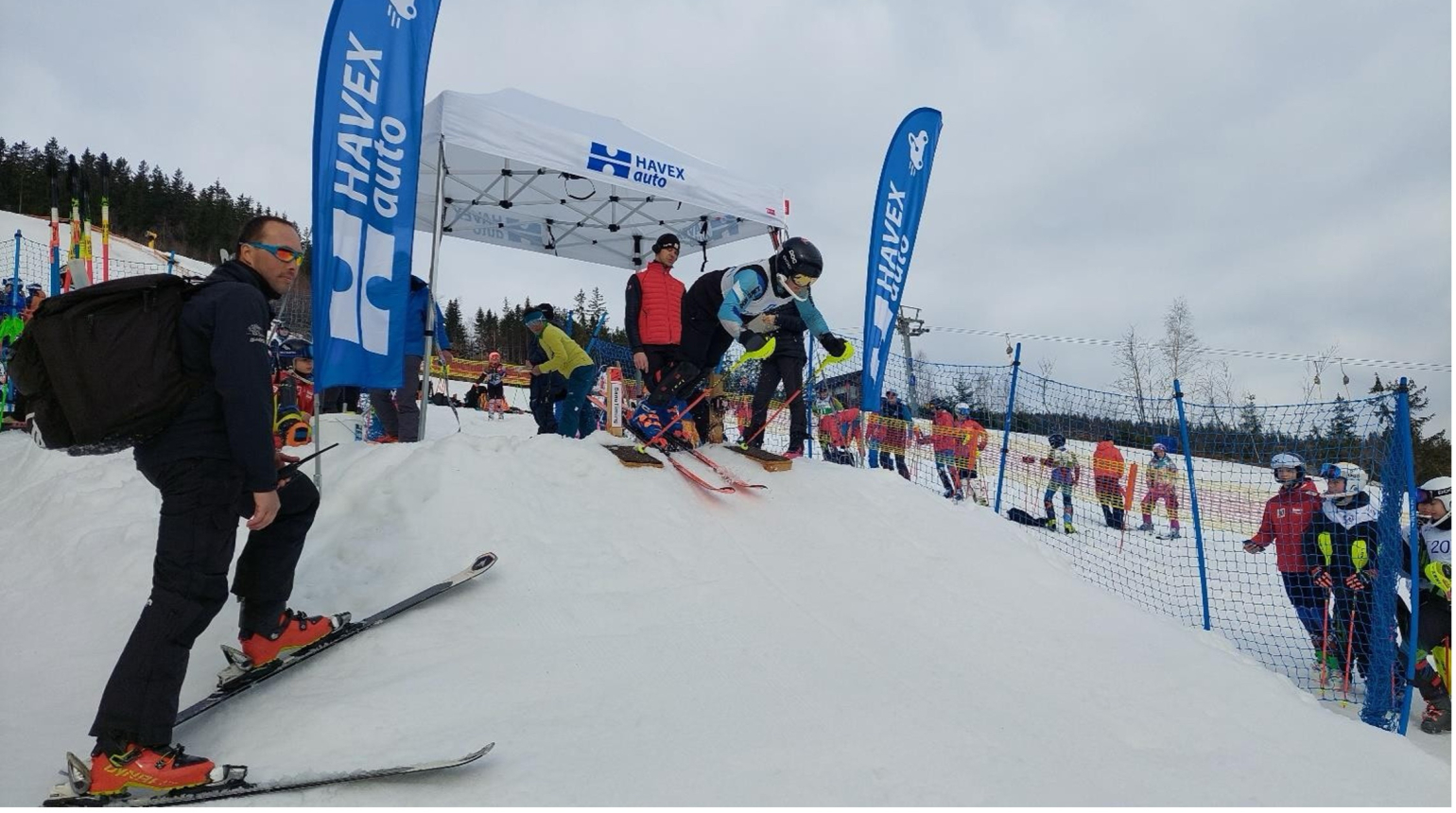 Pohár žactva Královéhradeckého kraje přinesl kvalitní závody i podporu mladého lyžování