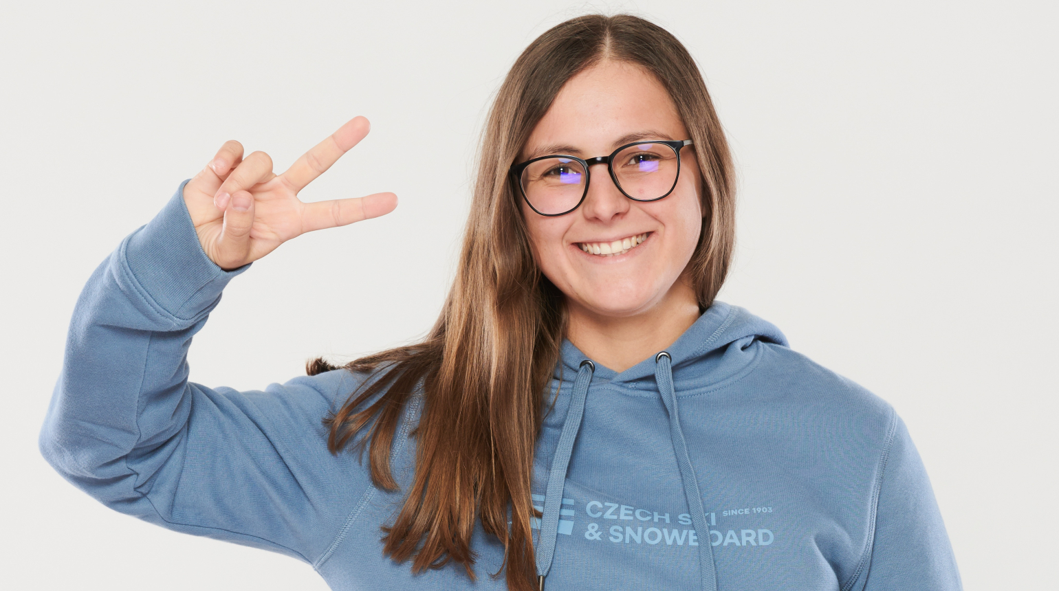 Horská dráha plná zranění, ale i vysněný titul na MSJ. Sára Strnadová se loučí se snowboardcrossem