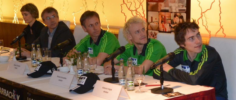 Trenér českých skokanů David Jiroutek těsně před startem MS: Medaili neslibujeme, ale chceme ji