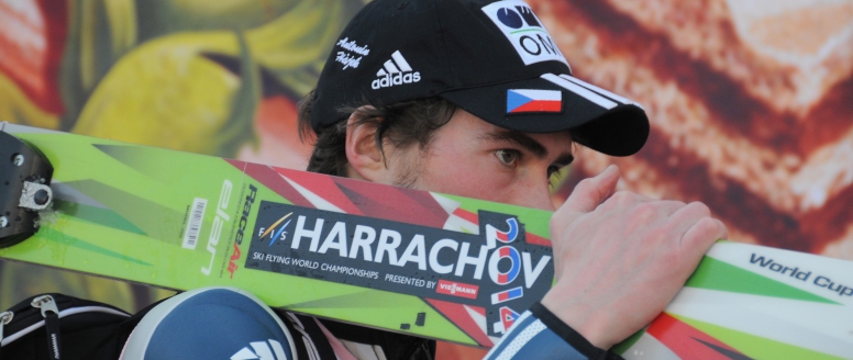 Druhý den MS v letech na lyžích: Perfektní atmosféra, potlučený Hájek a strašidelná předpověď počasí