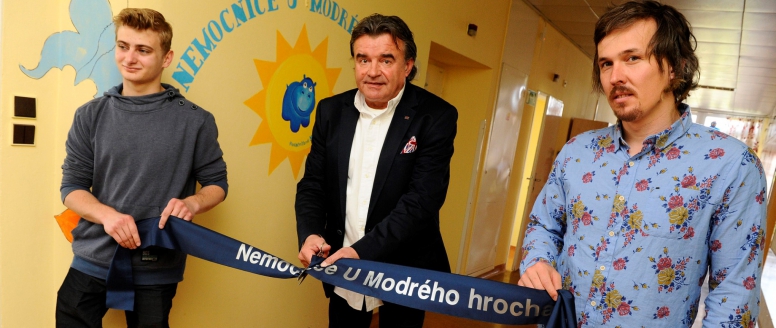 Bankovy týdny po sezoně: šampionát v lyžování a golfu, freeride ve Švédsku i otevírání Nemocnice u Modrého hrocha