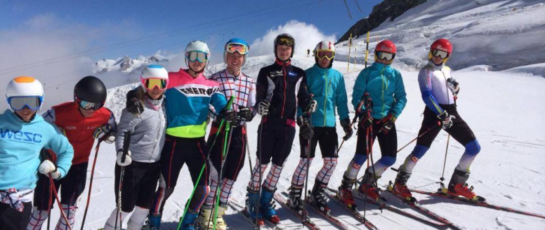 Juniorský reprezentační tým piloval na soustředění obří slalom