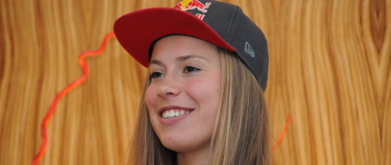 Týdenní výzva Evy Samkové: Neseďte na gauči a pojďte blbnout!