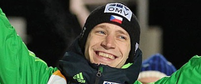 Skokan Koudelka znovu vítězí. Přemožitele tentokrát nenašel ve zkráceném závodě v Lillehammeru