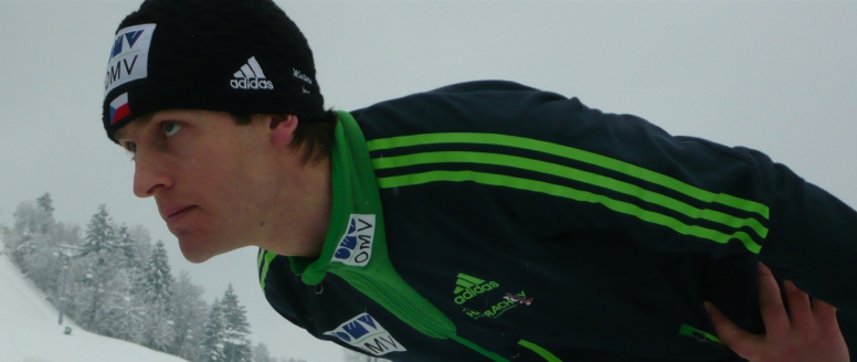 Trojice českých skokanů do závodu v Bischofshofenu, skvěle si v kvalifikaci vedl Matura