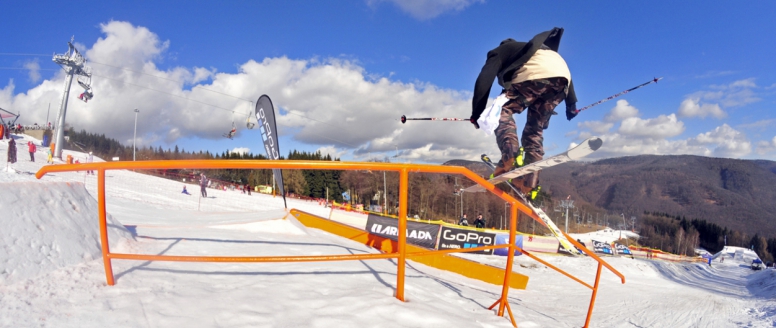 Čeští freeskieři se do finále slopestylu na MS v Kreischbergu neprobili. Přesto byl Robin Holub jedním z nejsledovanějších jezdců